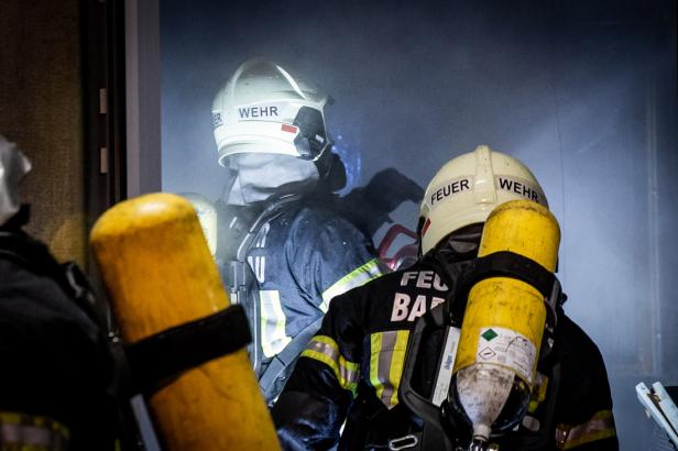 Bahnhof Bad Vöslau in Flammen, vier Personen evakuiert
