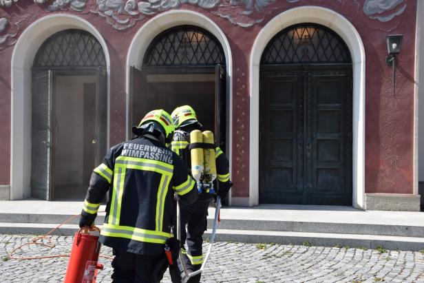NÖ: Brandstifter in Kirche richteten großen Schaden an