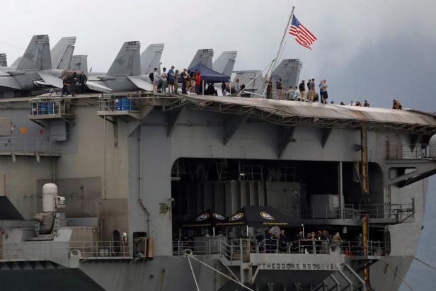 Kein Flugzeugträger im Pazifik: Virus legt US-Navy lahm