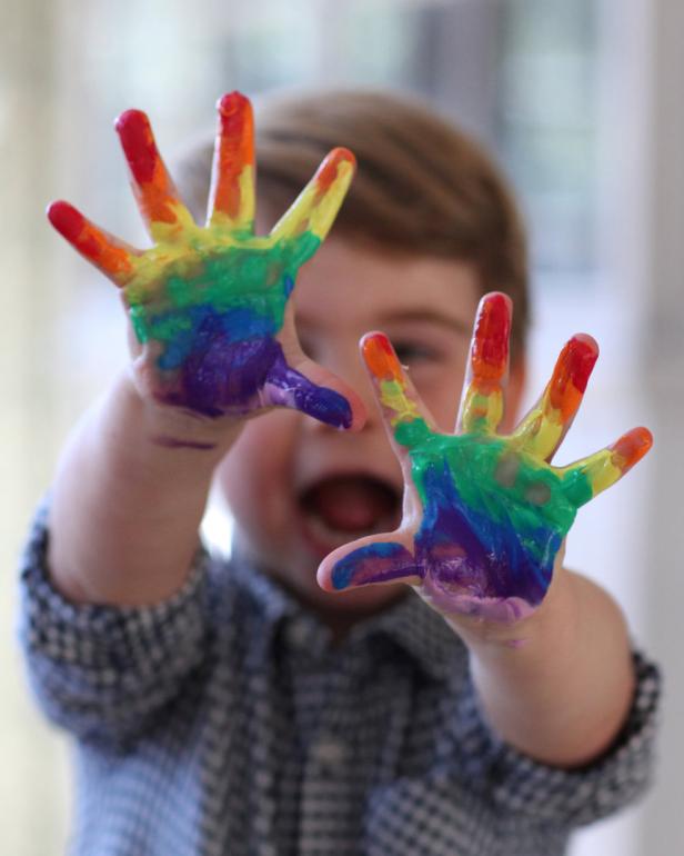 Fingerfarben zum Geburtstag: Prinz Louis ist zwei Jahre alt