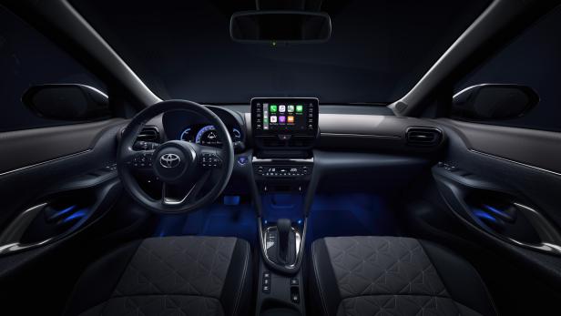 toyota_new_yaris_cross_interior_2.jpg