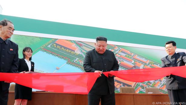 Nordkoreas Diktator tauchte nach wochenlanger Abwesenheit wieder auf