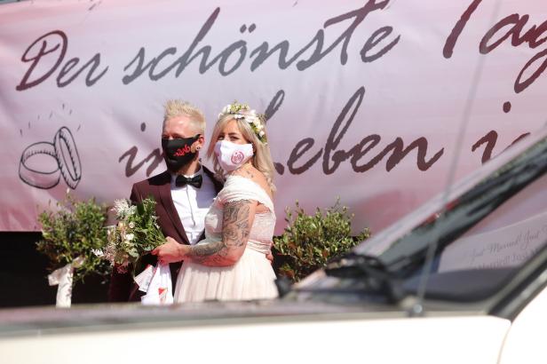 Hup-Hup-Hurra: Hochzeit im Autokino