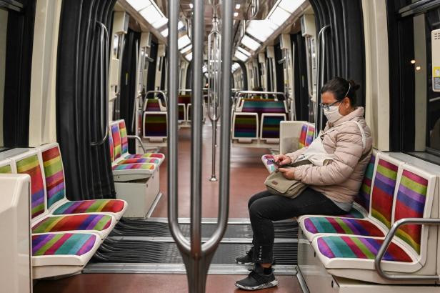 Pariser U-Bahn: Software spürt Maskenverweigerer auf