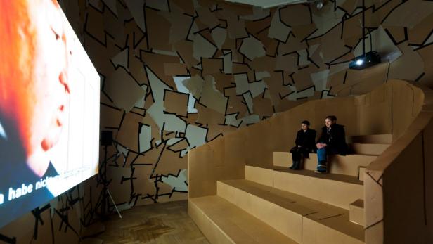 Geruchsfilm, Kartonkino und Fassadenspiele