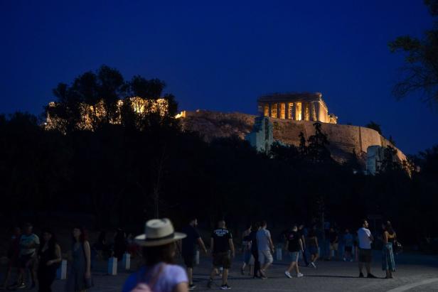 Von den Kanaren bis Griechenland: Corona auf dem Rückzug, Alltag kehrt zurück