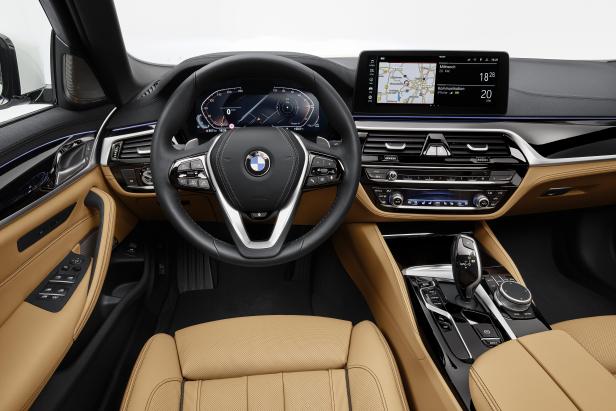 p90389075_highres_the-new-bmw-540i-sed.jpg