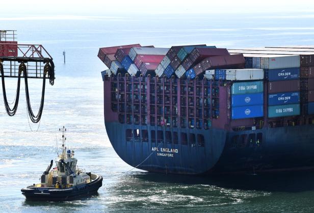 Schiff verlor Container: Tausende Gesichtsmasken in Australien angespült