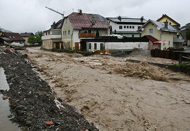 Naturkatastrophen kosteten 2023 weltweit 74.000 Menschen das Leben