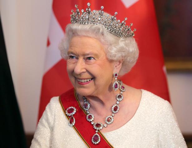 Queen Elizabeth II. soll eine der einflussreichsten "Reptilian Shapeshifters" der Welt sein.