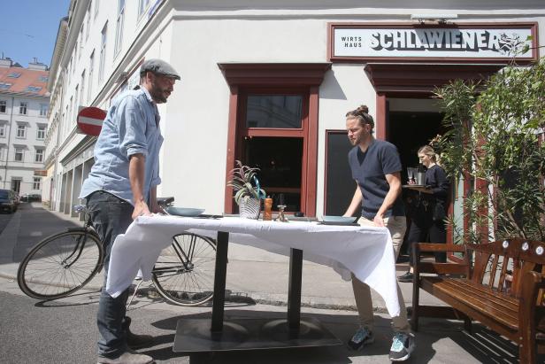 Wiener Wirte wollen Gastgärten statt Autos auf der Straße