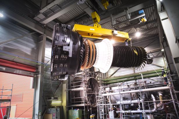 240 Megawatt-Gasturbine für EVN-Kraftwerk Theiß