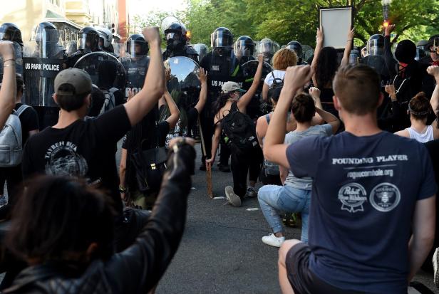 Proteste in USA gehen weiter: Gouverneure gegen Trumps Militärplan