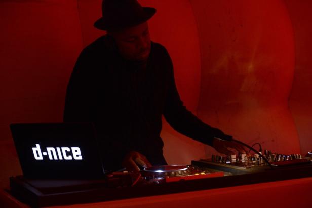Instagram-Star D-Nice: Obamas DJ machte Party für 160.000 Corona-Einsame