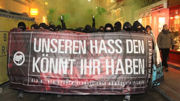 Akademikerball: Knapp 700 Anzeigen, Kritik der Grünen