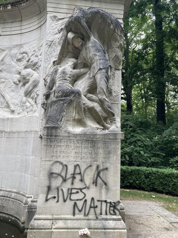 Sturm auf die Statuen von Belgiens Kolonial-König Leopold II.