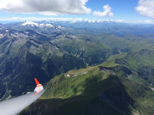 Mit dem Segelflugzeug über die Alpen: Österreich von oben