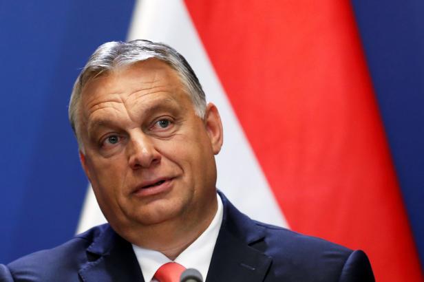 Bruderkrieg in EVP – Tusk gegen Orbán: Einer wird gehen müssen