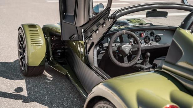 donkervoort-d8gto-jd70-14-interior-1140x640-1140x640.jpg