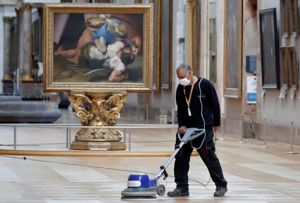 Louvre museum prepares to re-open after lockdown