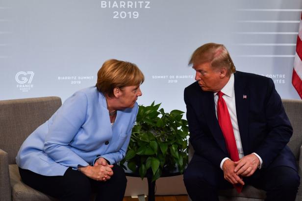 Bericht: Trump hat Merkel bei Telefonat als "dumm" bezeichnet