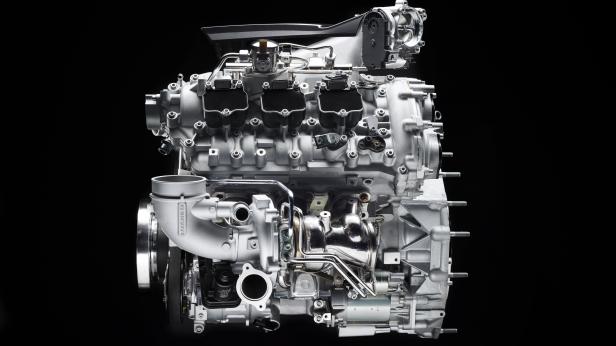 medium-16613-maseratinettunoengine.jpg