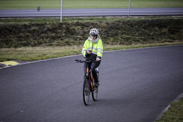ÖAMTC-Studie: So gefährlich ist Ablenkung im Straßenverkehr