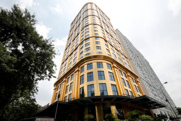 Aufs Klo gehen wie Trump: Erstes Gold-Hotel öffnete in Hanoi