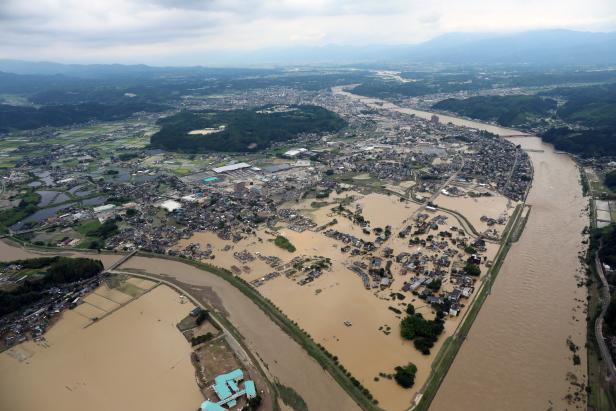 Heavy rain in southwestern Japan 
