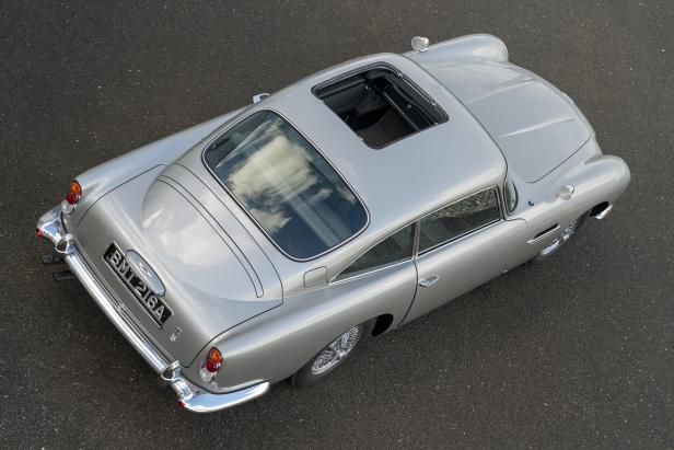 aston_martin_db5_goldfinger_continuation30-jpg.jpg