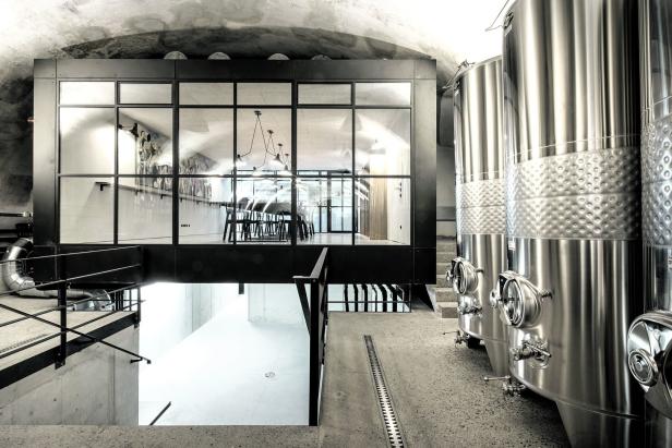 Gut Wagram: Maroder Meierhof wird moderne Weinmanufaktur