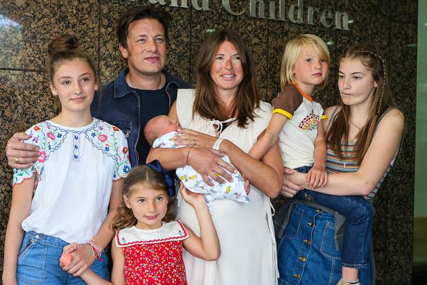 Jamie Olivers Ehefrau Jools erlitt während Lockdown fünfte Fehlgeburt