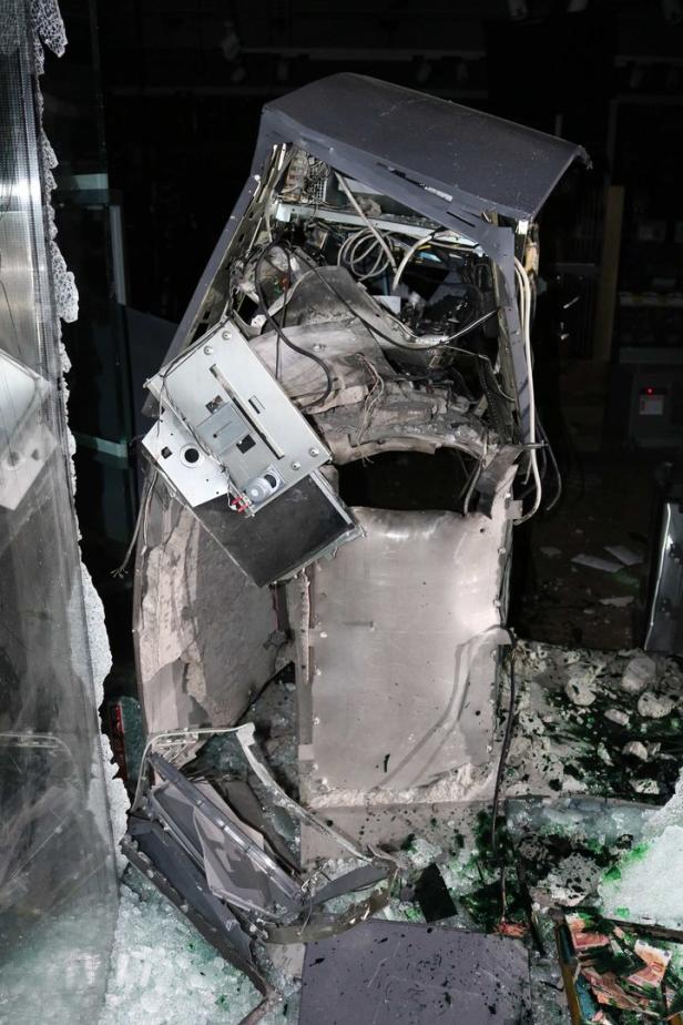 Bankomat-Bande fuhr mit Bombe im Auto herum