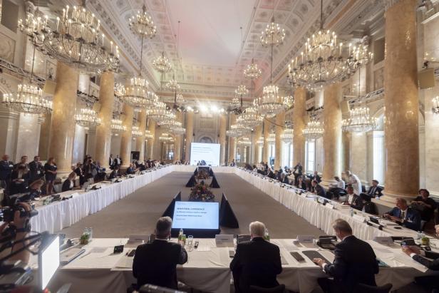 Kampf gegen illegale Migration: 18 Staaten bei Konferenz in Wien