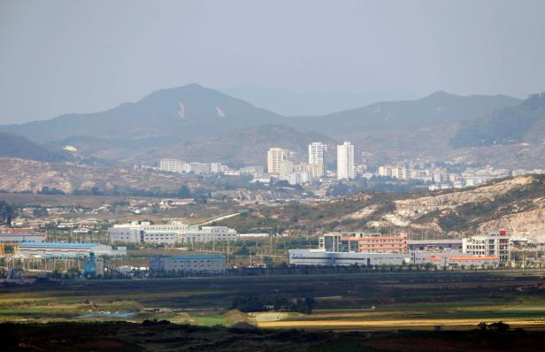 Nordkorea riegelt Grenzstadt nach erstem Corona-Verdachtsfall ab