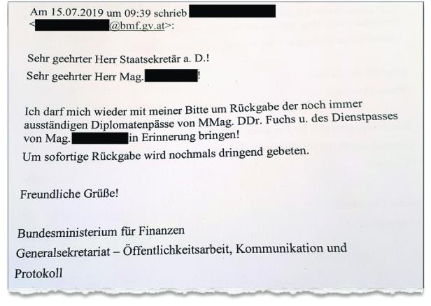 Reiselustiger Staatssekretär Fuchs schredderte Diplomatenpässe