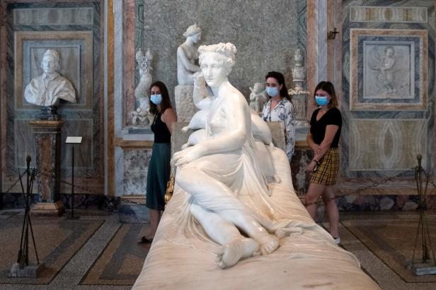 Beim Selfie-Schießen: Österreicher beschädigte Canova-Statue