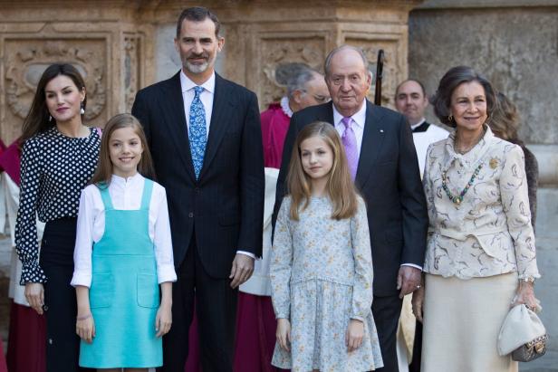 Verspottet, vergöttert, verachtet: Spaniens gefallener Ex-König