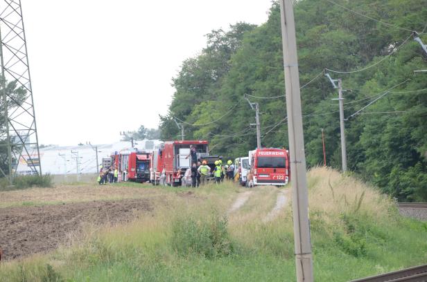 Pkw gegen Zug: Zwei Todesopfer im Nordburgenland