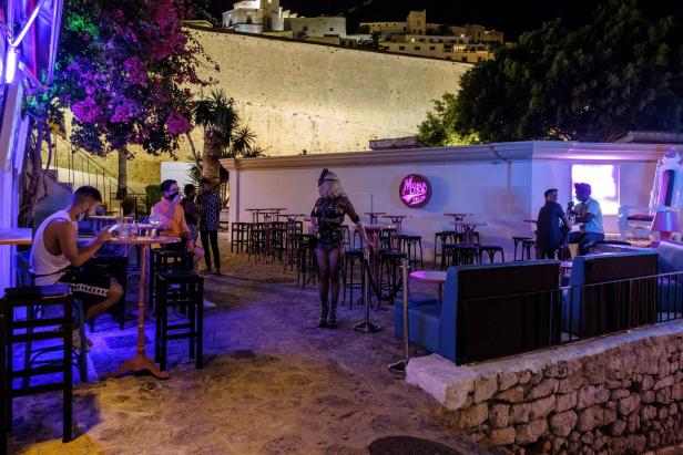 Party-Aus auf Ibiza: "Achtung, Polizei"