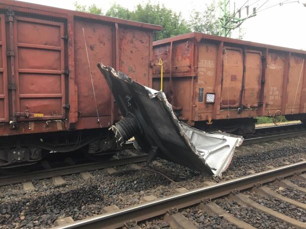 Explosion in ÖBB-Lokomotive: Dach weggesprengt