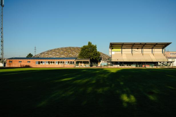 Denkmäler des Größenwahns: Fußball-Stadien, die überflüssig sind