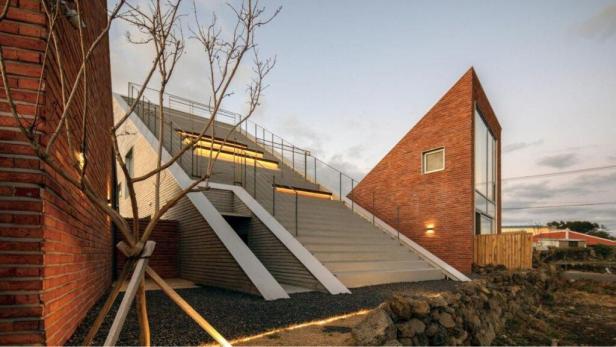kl-6-stair-house-1024x576 kl-6-stair-house-1024x576