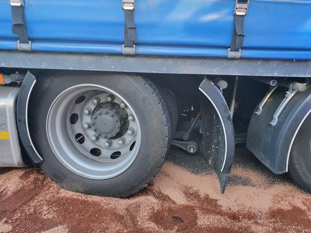 Lkw verlor Treibstoff: Südosttangente am Dienstagvormittag stundenlang gesperrt