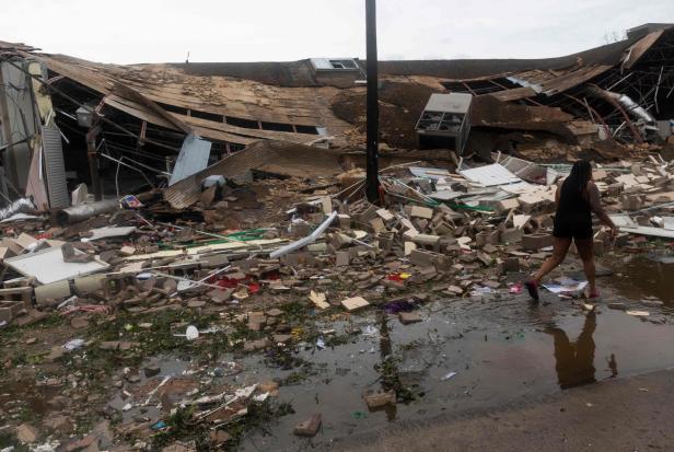 Hurrikan trifft Louisiana: "Dröhnend wie ein Düsentriebwerk"