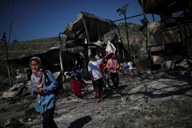 Brand in Lager Moria: Neue Debatte über Flüchtlingsverteilung