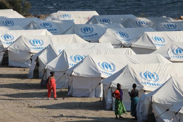 9.000 Migranten im neuen Zeltlager von Moria