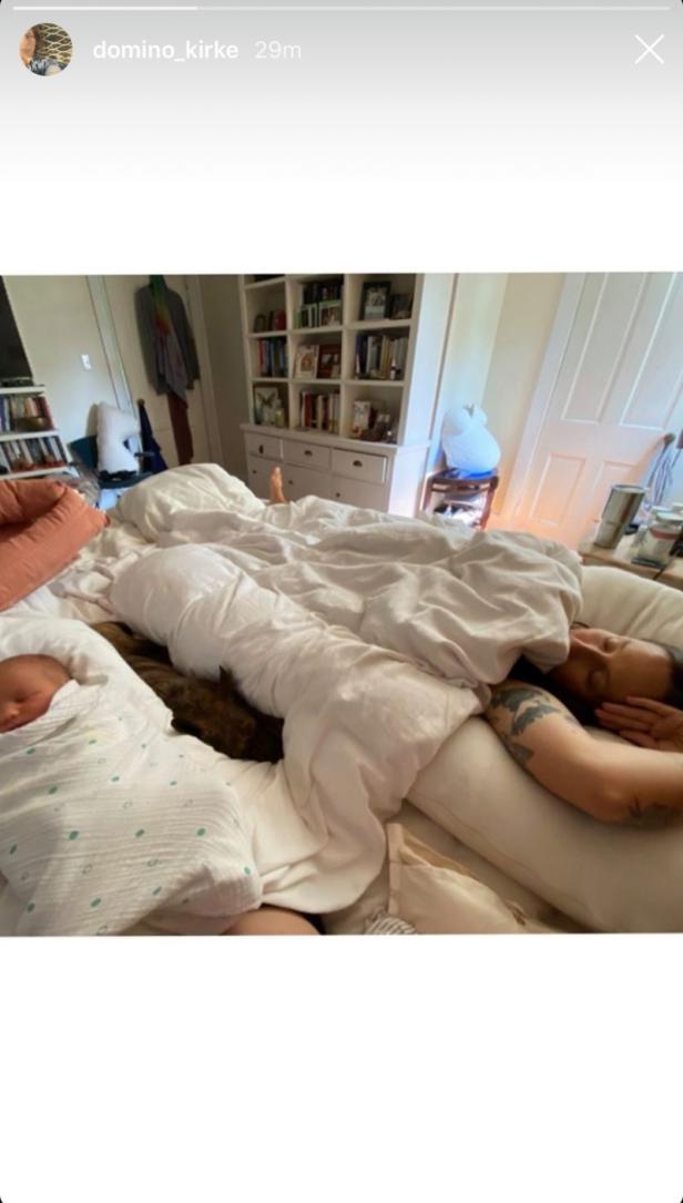Nach zwei Fehlgeburten: "You"-Star Penn Badgley und Frau freuen sich über erstes Kind