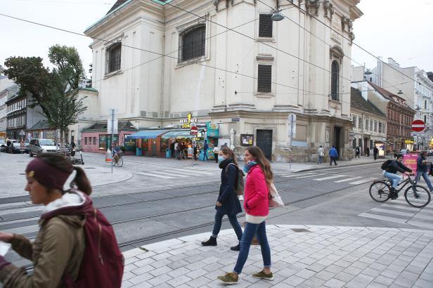 Neubau: Zwischen Kebab und Kirche am Platz der Polemik
