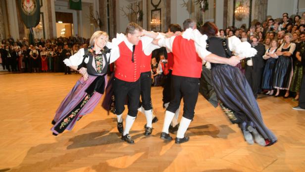 Prominenz auf der Pirsch: Bilder vom Jägerball